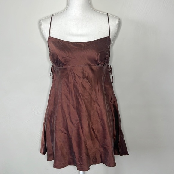 Vintage Y2K Victoria’s Secret Silk Slip - Picture 2 of 5